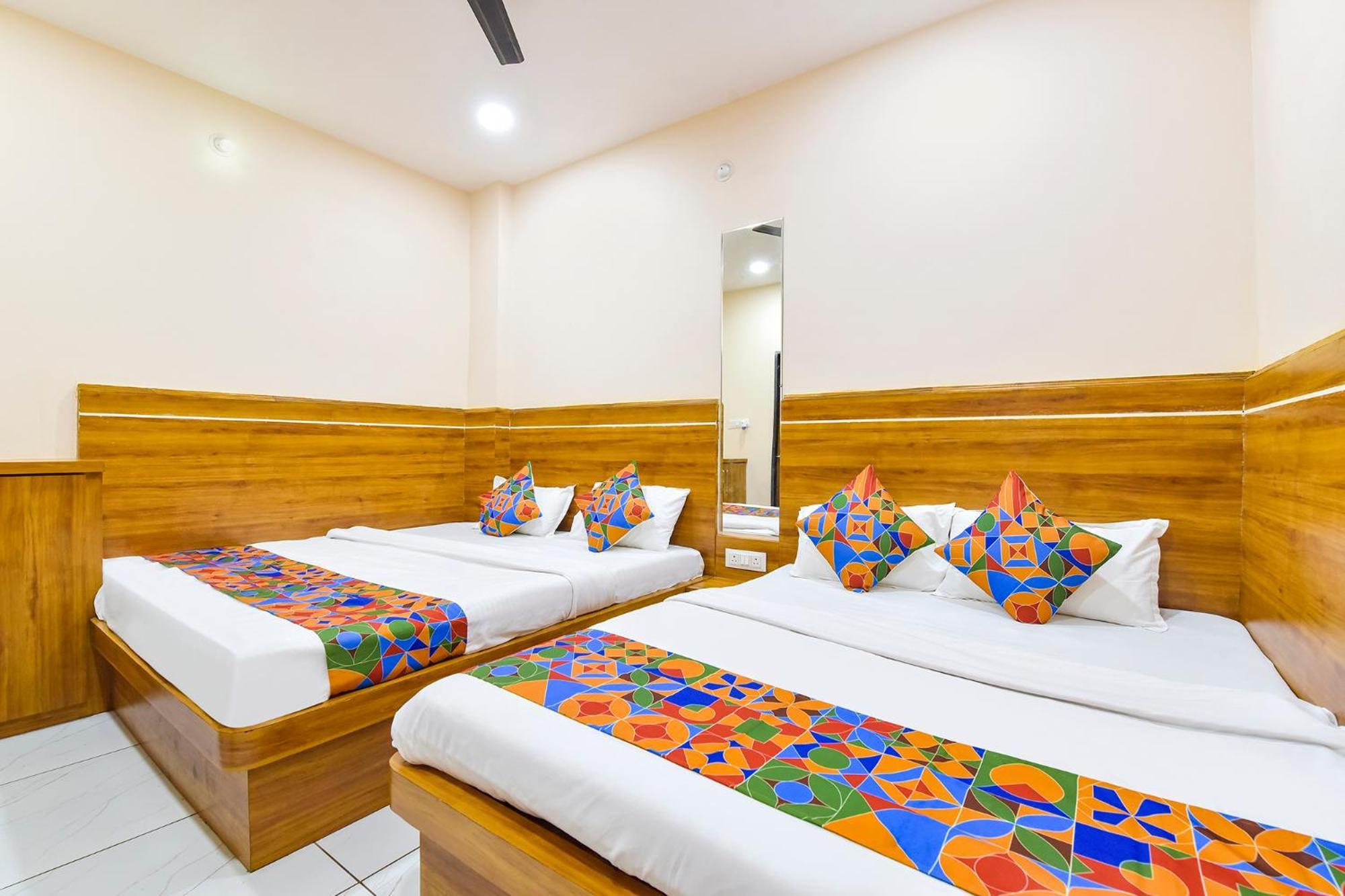 Fabhotel Somnath اوجاين المظهر الخارجي الصورة