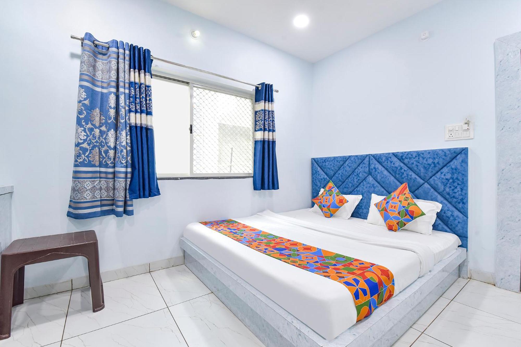Fabhotel Somnath اوجاين المظهر الخارجي الصورة