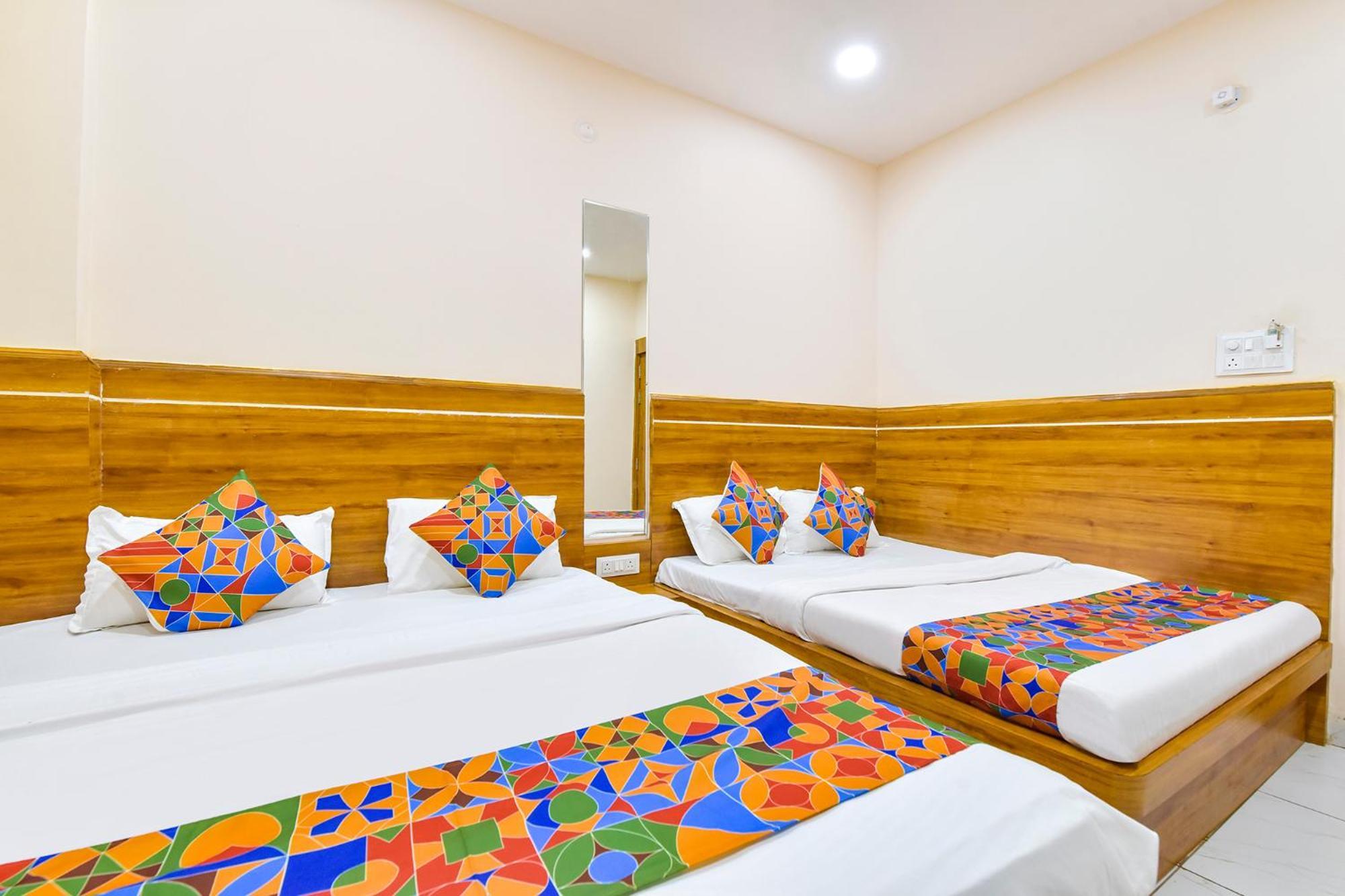 Fabhotel Somnath اوجاين المظهر الخارجي الصورة