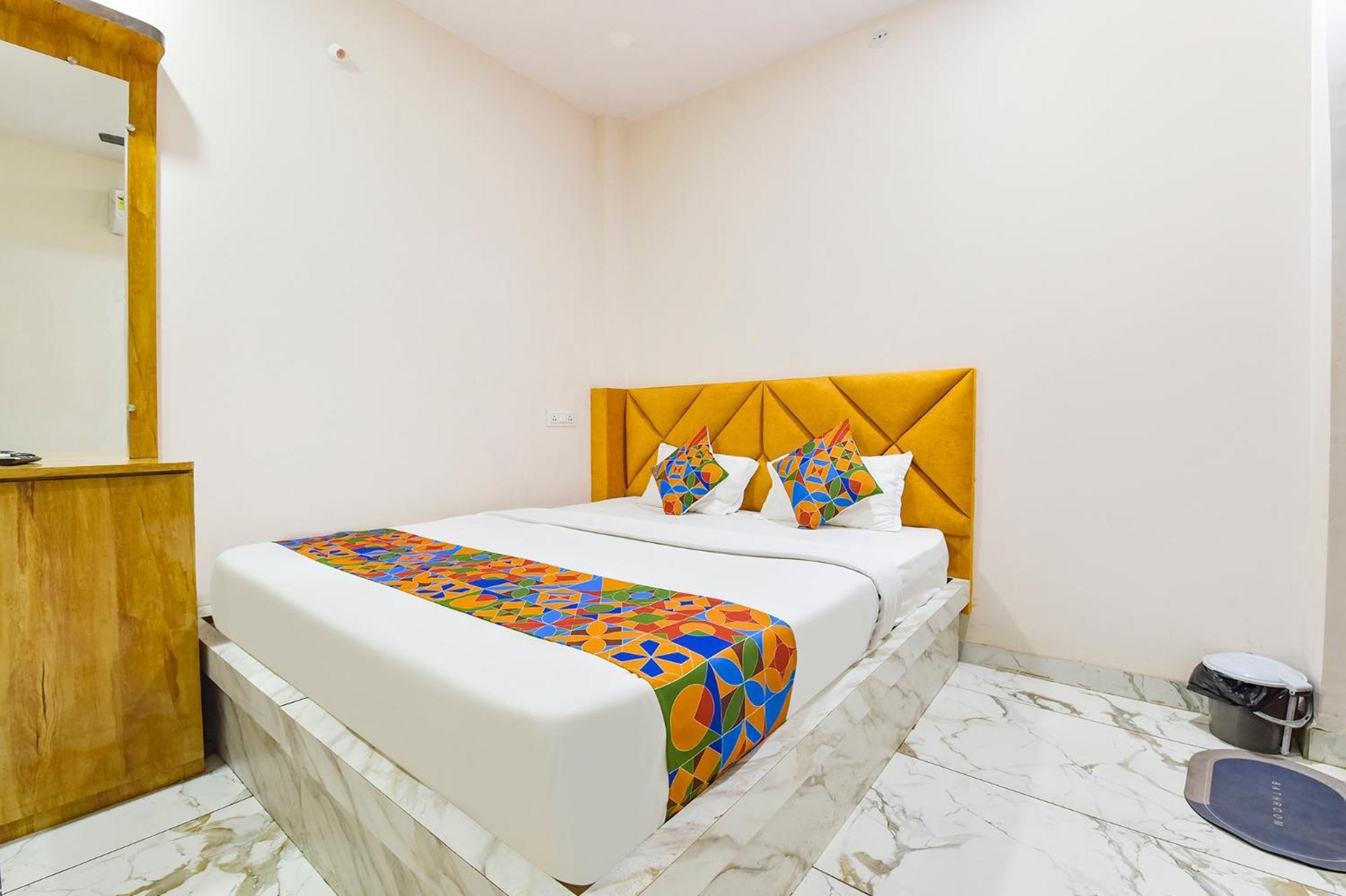 Fabhotel Somnath اوجاين المظهر الخارجي الصورة